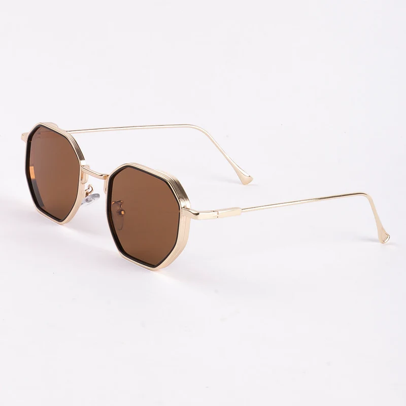 Dame solbrille i moderne, åttekantede design med UV-beskyttelse Luvikno