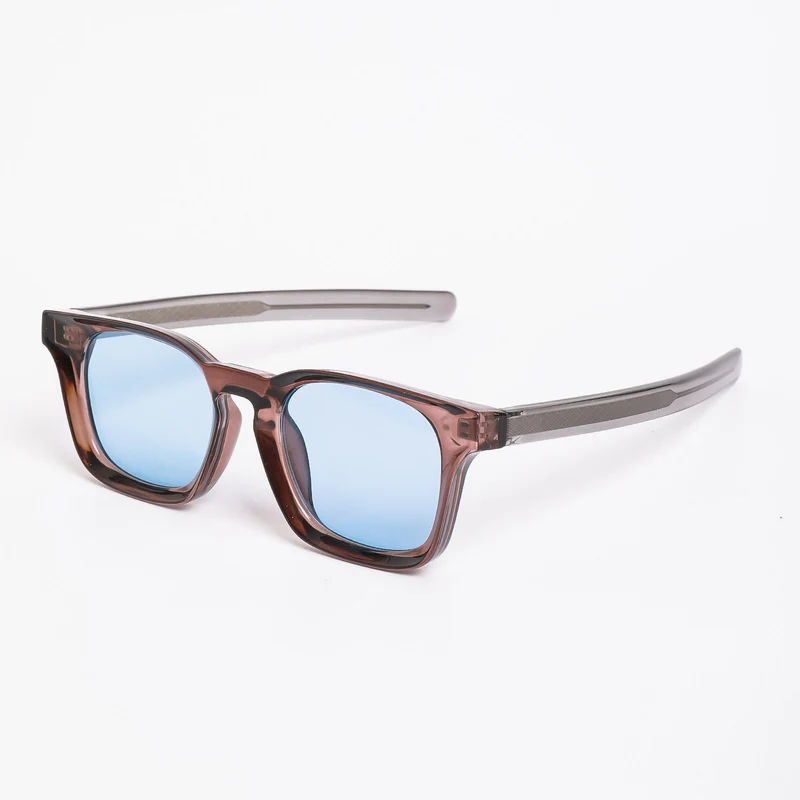 Dame solbrille i klassisk retrostil med UV400 beskyttelse Luvikno