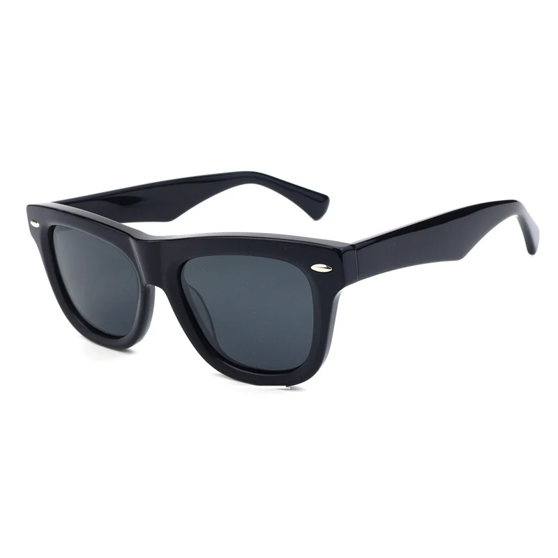 Dame solbrille i klassisk design med kraftig UV-beskyttelse Luvikno