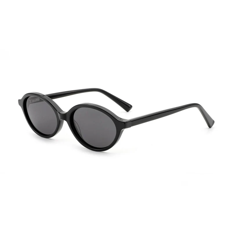 Dame solbrille i elegant, strukturert design med polarisert glass Luvikno