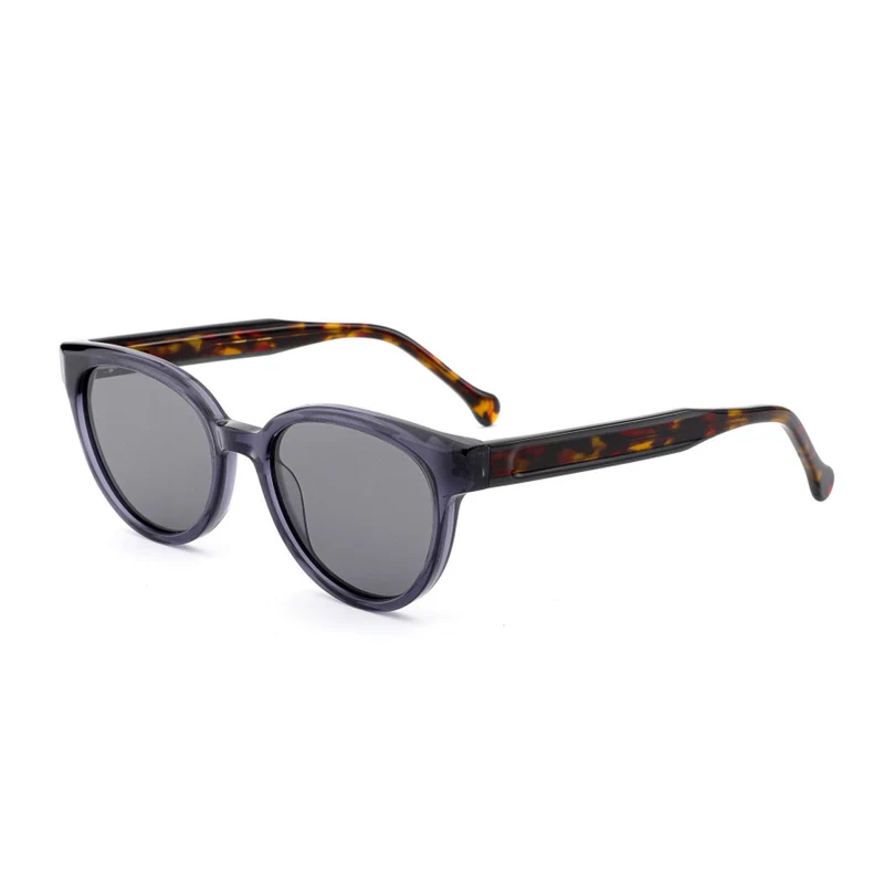 Dame solbrille i elegant retro-design med høykvalitets UV-beskyttelseslinser Luvikno