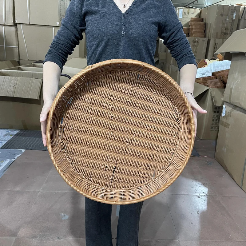 Dame rund Serveringskurv laget av flettet Rattan Luvikno