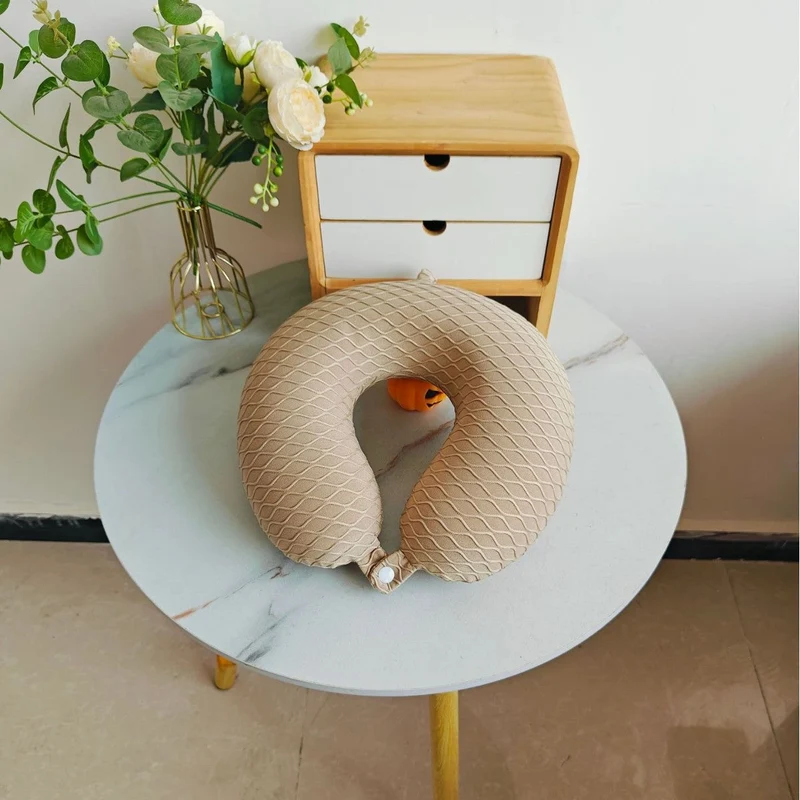 Unisex Nakkepute med ergonomisk form Luvikno