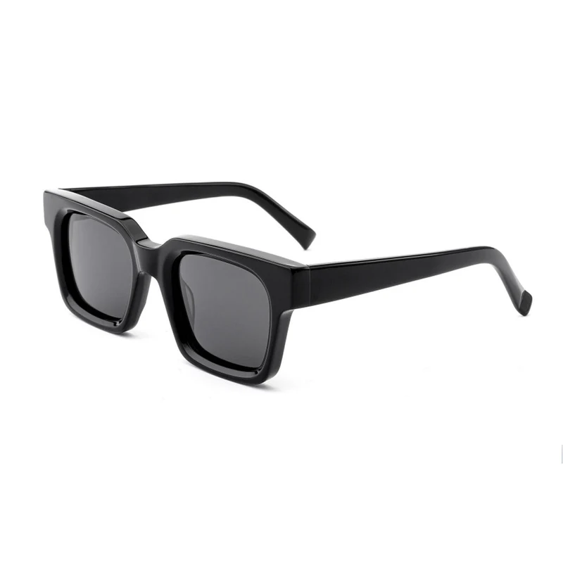 Dame moteriktig solbrille med markant geometrisk design og UV-beskyttelse Luvikno