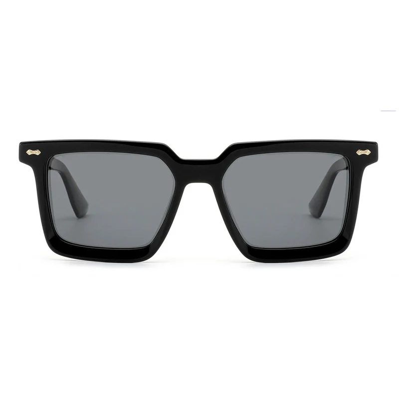 Dame moteriktig solbrille i markant kvadratstil Luvikno