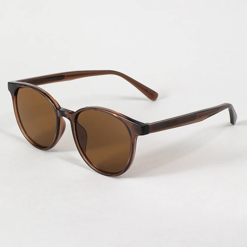 Dame moterik solbrille i elegant, rund design med UV-beskyttelse Luvikno