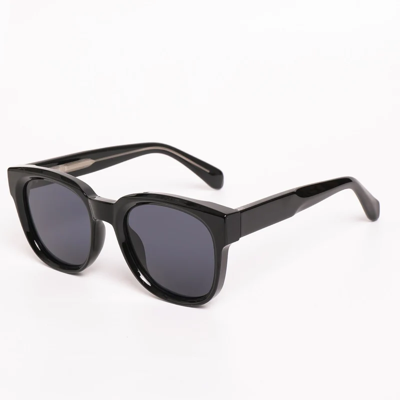 Dame moteriktig solbrille i elegant kvadrat-design med UV-beskyttelse Luvikno