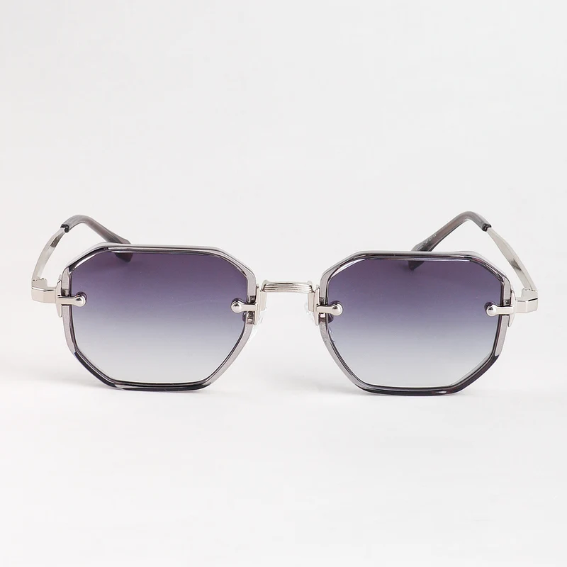 Dame moteriktig solbrille i elegant, åttkantet design Luvikno