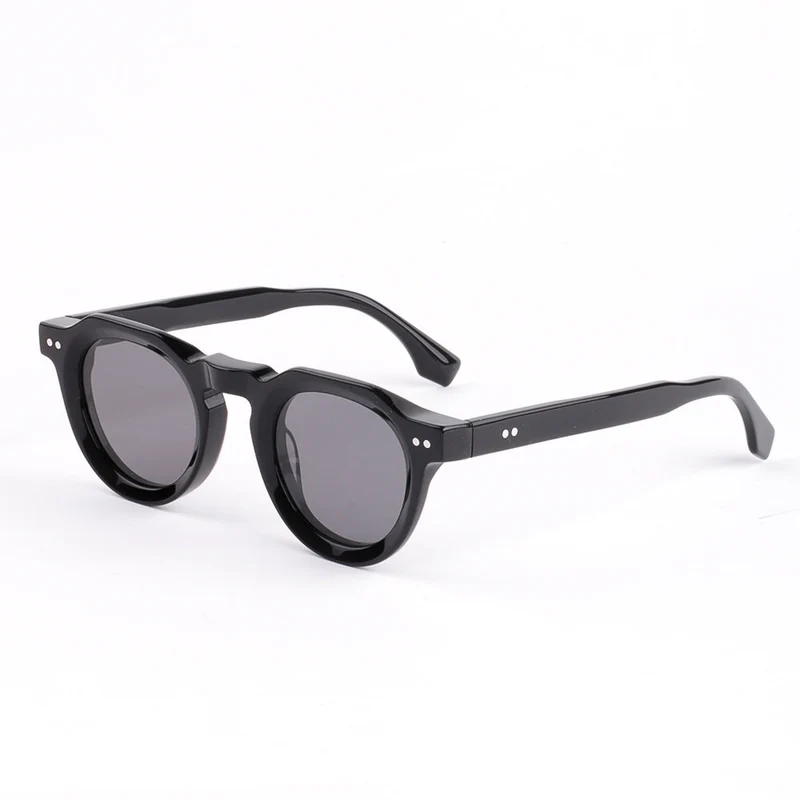 Dame moteriktig solbrille i unikt retrodesign med polariserte linser Luvikno