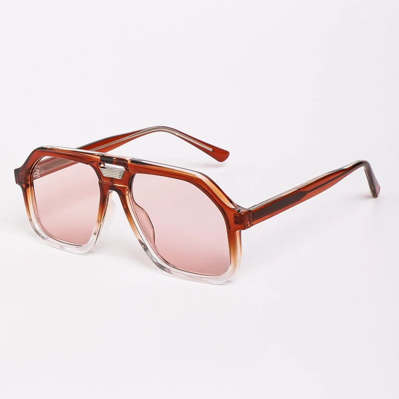 Damene moteriktig solbrille i unikt, geometrisk design Luvikno