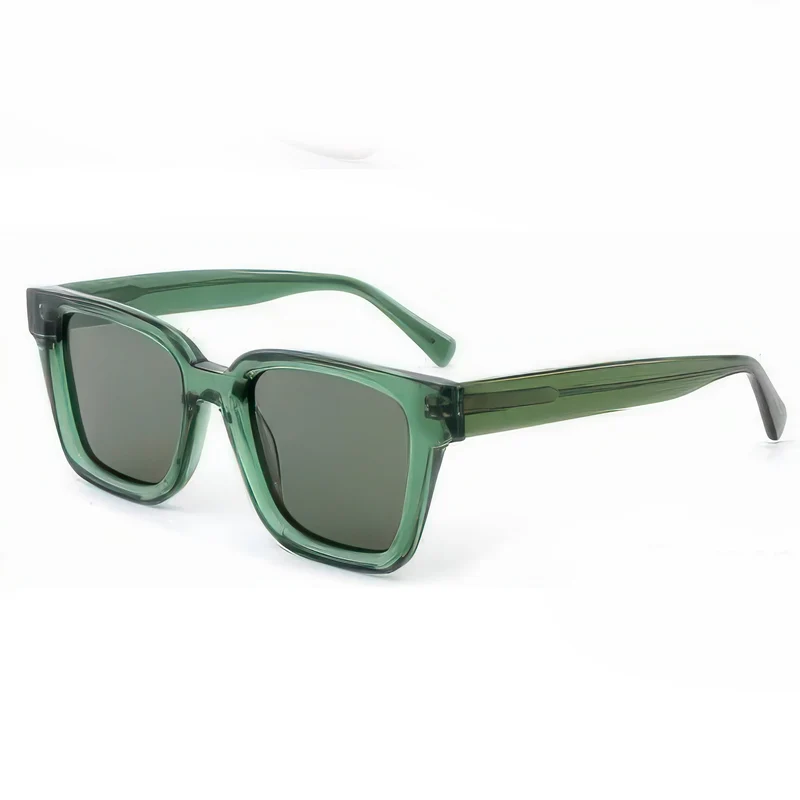 Dame moteriktig kvadratisk solbrille med transparent plastikkinn og polariserte linser Luvikno