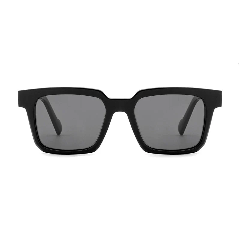 Dame moteriktig kvadratisk solbrille med bred ramme Luvikno