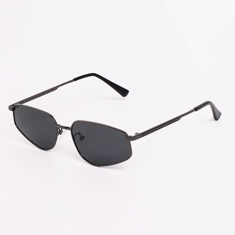 Dame Cat-Eye solbriller i moderne design med ultralett ramme Luvikno
