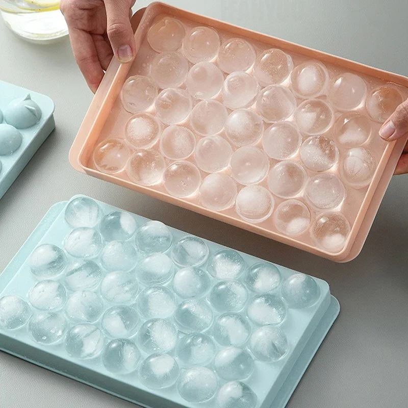 EisKugel Meister Eiswürfelform – Runde Eiswürfelform mit Deckel | Kugelförmige Eiswürfel für Whisky, Cocktails & Erfrischungsgetränke | Wiederverwendbare Eisform