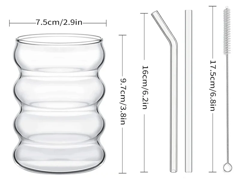 RetroRille Trinkgläser 4er-Set – Strukturierte Glasbecher mit Trinkhalmen | Transparente Rillengläser im Vintage-Stil | Für Kaffee, Saft & Feiern