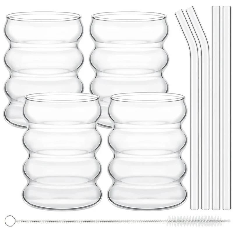 RetroRille Trinkgläser 4er-Set – Strukturierte Glasbecher mit Trinkhalmen | Transparente Rillengläser im Vintage-Stil | Für Kaffee, Saft & Feiern