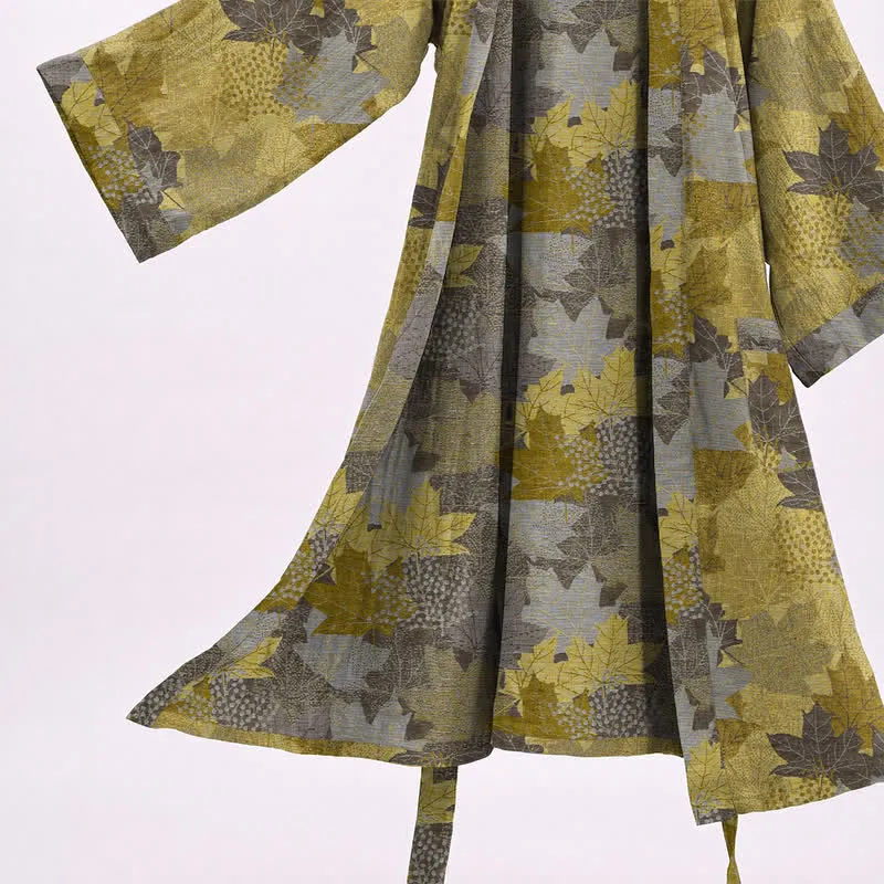 Kimono-Bademantel aus Baumwolle mit Ahornblattmuster für den Herbst