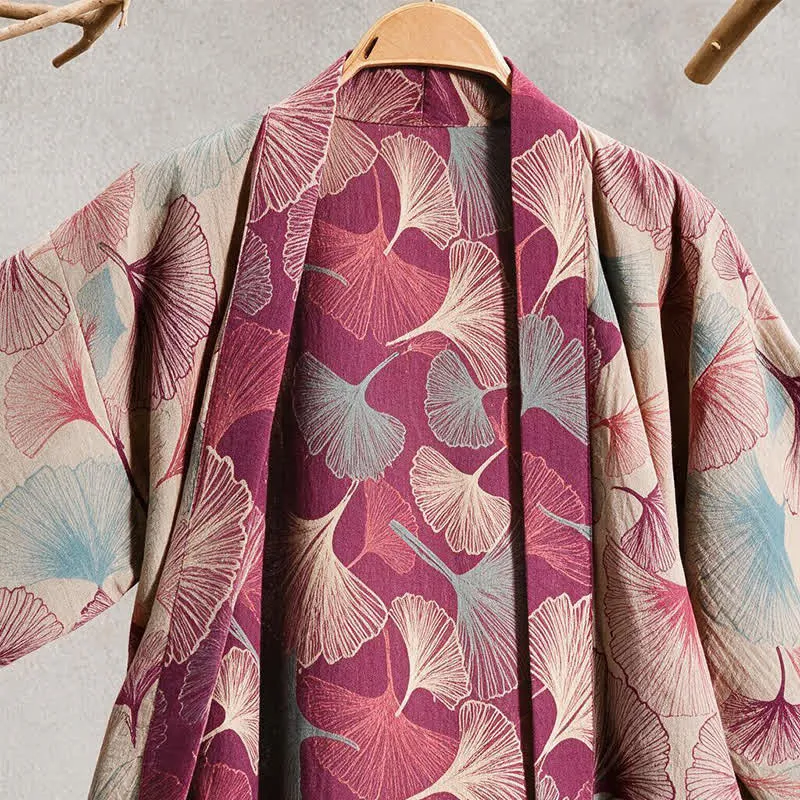 Künstlerischer Kimono aus Ginkgoblättern – Loungewear-Bademantel