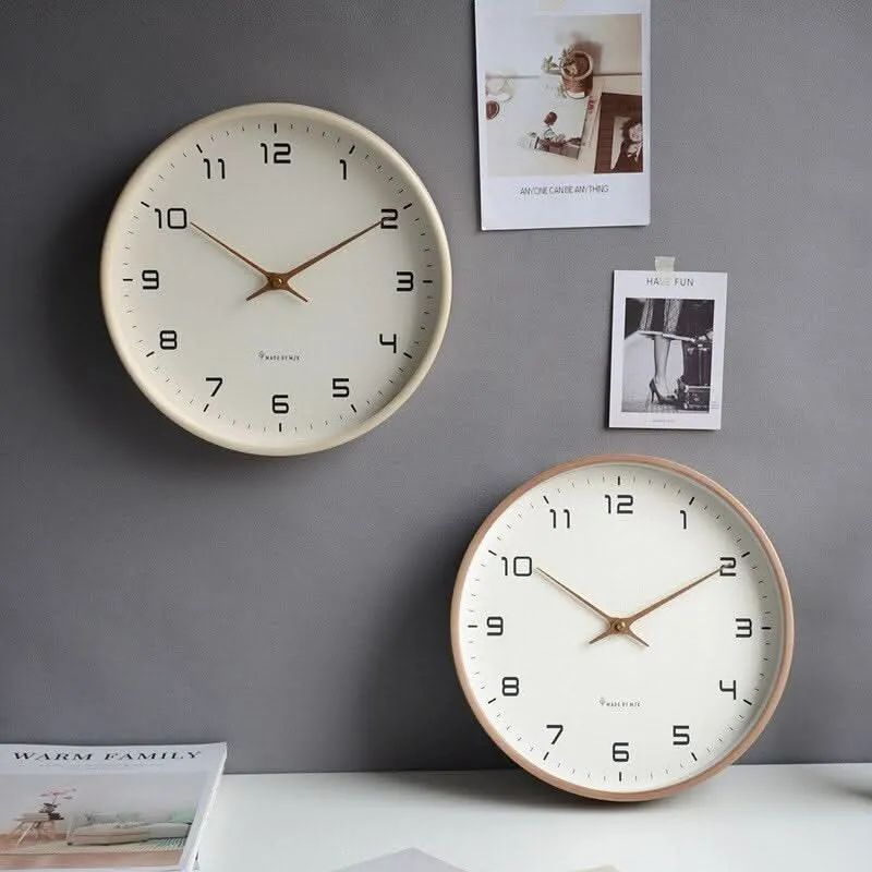 NordicTime Treveggur Klokke Stille Skandinavisk | Luvikno