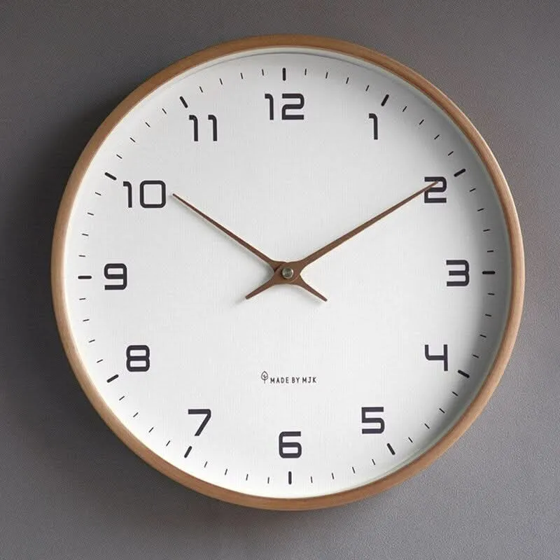 NordicTime Treveggur Klokke Stille Skandinavisk | Luvikno
