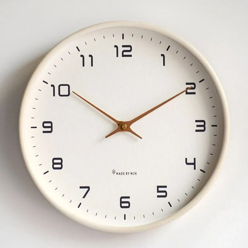 NordicTime Treveggur Klokke Stille Skandinavisk | Luvikno