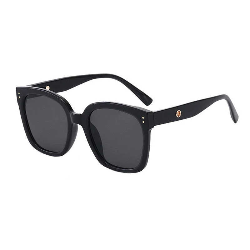 Dame moteriktig solbrille i trendy design Luvikno