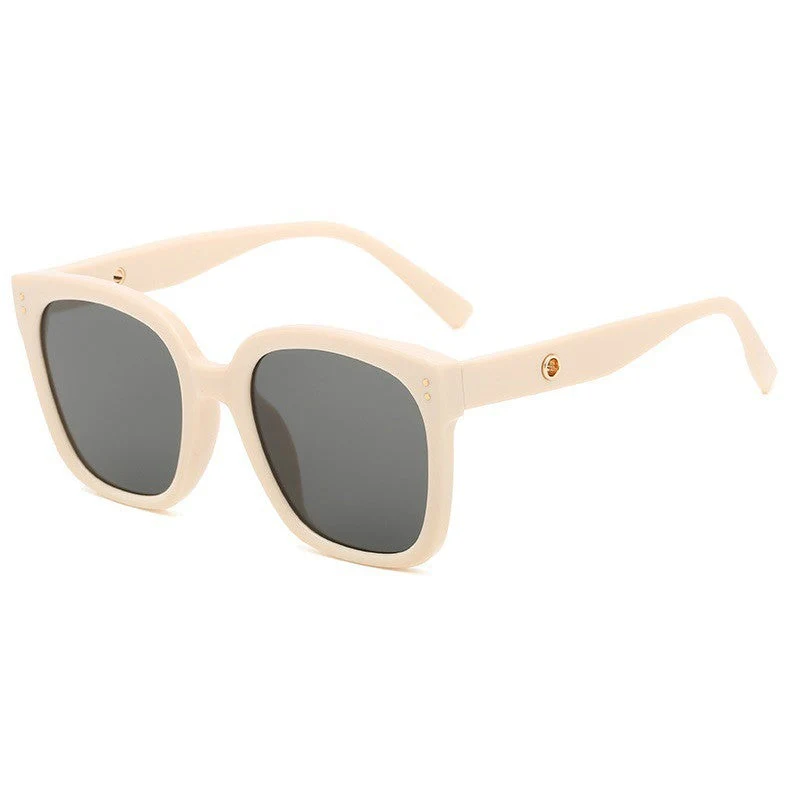 Dame moteriktig solbrille i trendy design Luvikno