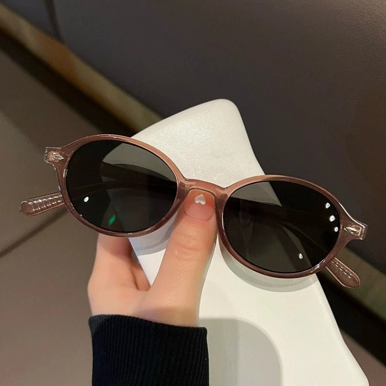 Dame modische solbrille i elegant ovaldesign Luvikno