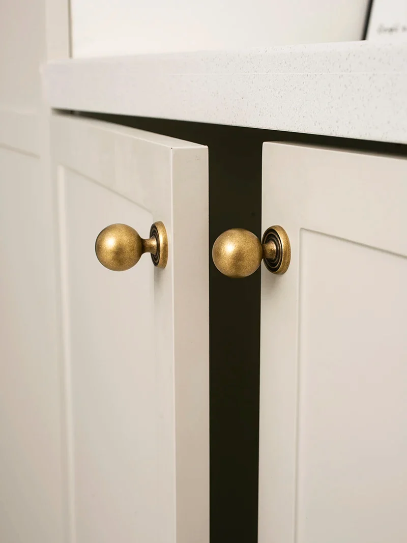 Novarix OrbT-Bar Möbelgriff & Knopf – Rundes Antik-Bronze Design aus Massivem Messing (128 mm)
