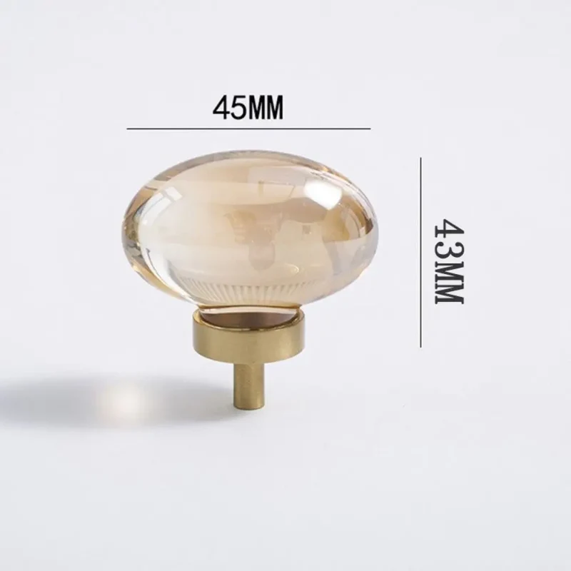 LuxoraCrystal Champagne – Kristall Möbelknopf mit Goldbasis