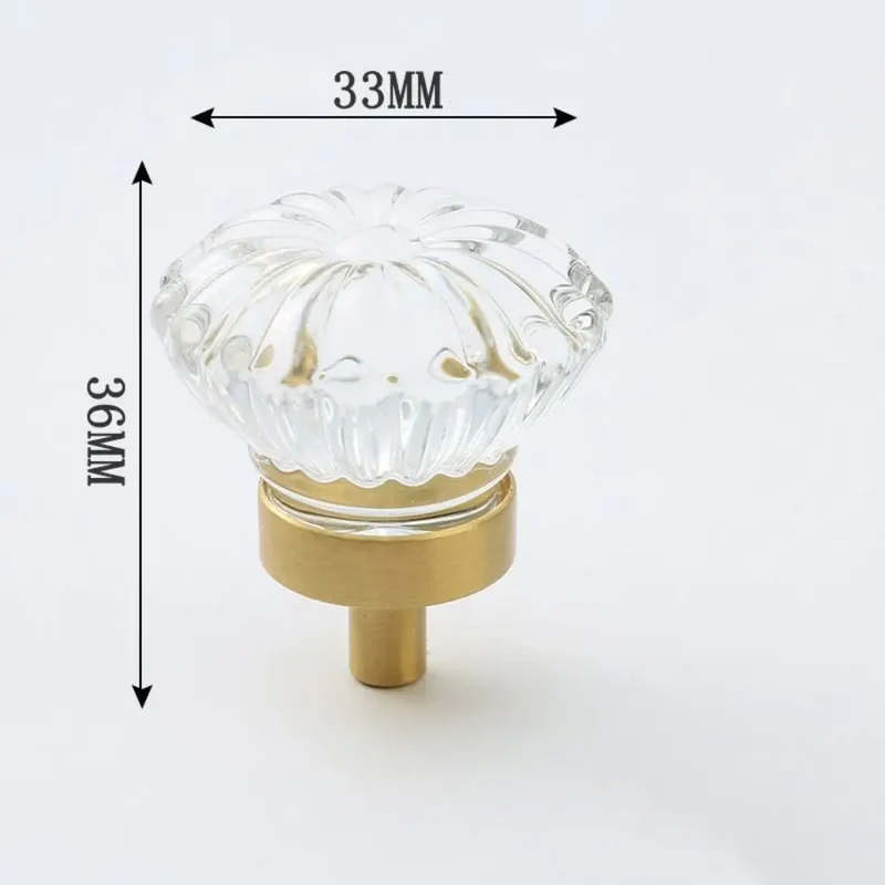 LuxoraCrystal Champagne – Kristall Möbelknopf mit Goldbasis