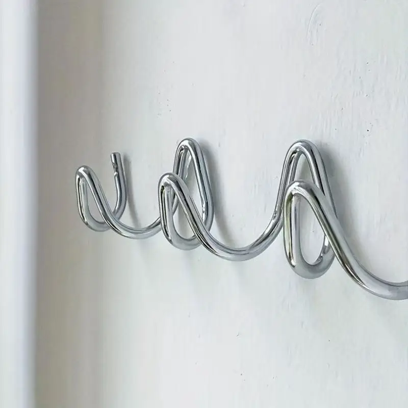 NordHook Trio Skandinavische Wandgarderobe – 3-Haken Schlüssel- & Mantelhalter aus Metall