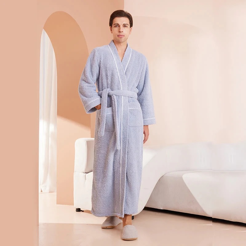 Bequemer, langer Bademantel aus Fleece in Volltonfarbe
