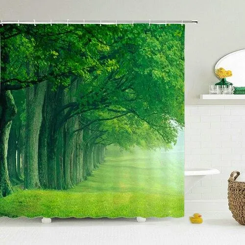 Duschvorhang mit grünem Waldweg Motiv