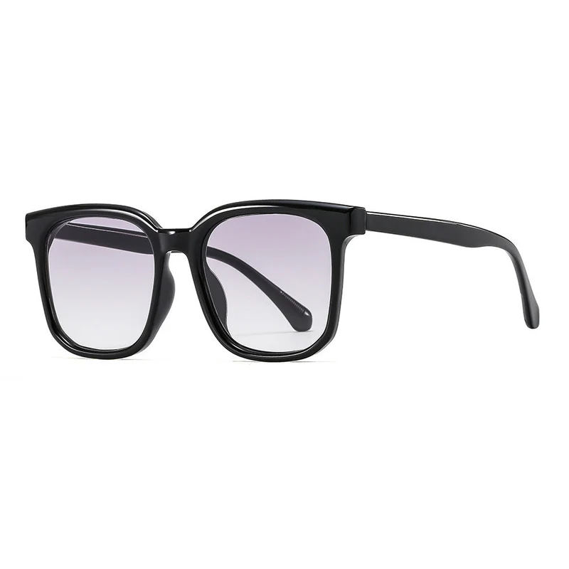 Dame solbrille med moderne, firkantet ramme og UV-beskyttelse Luvikno