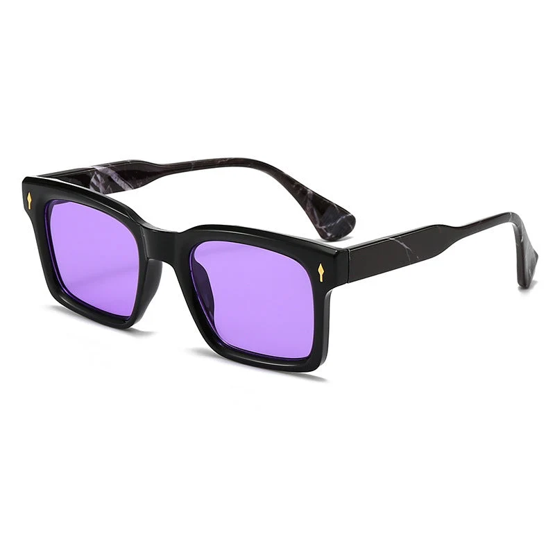 Dame Rektangulær Solbrille i elegant Skilpaddedesign Luvikno