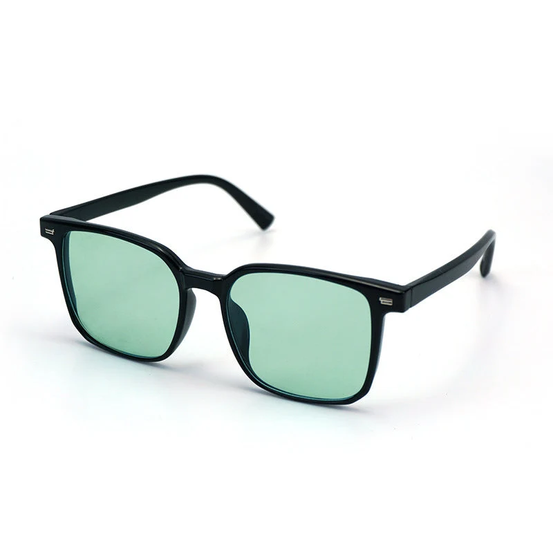 Dame Kvadratisk Solbrille med moderne aksenter Luvikno