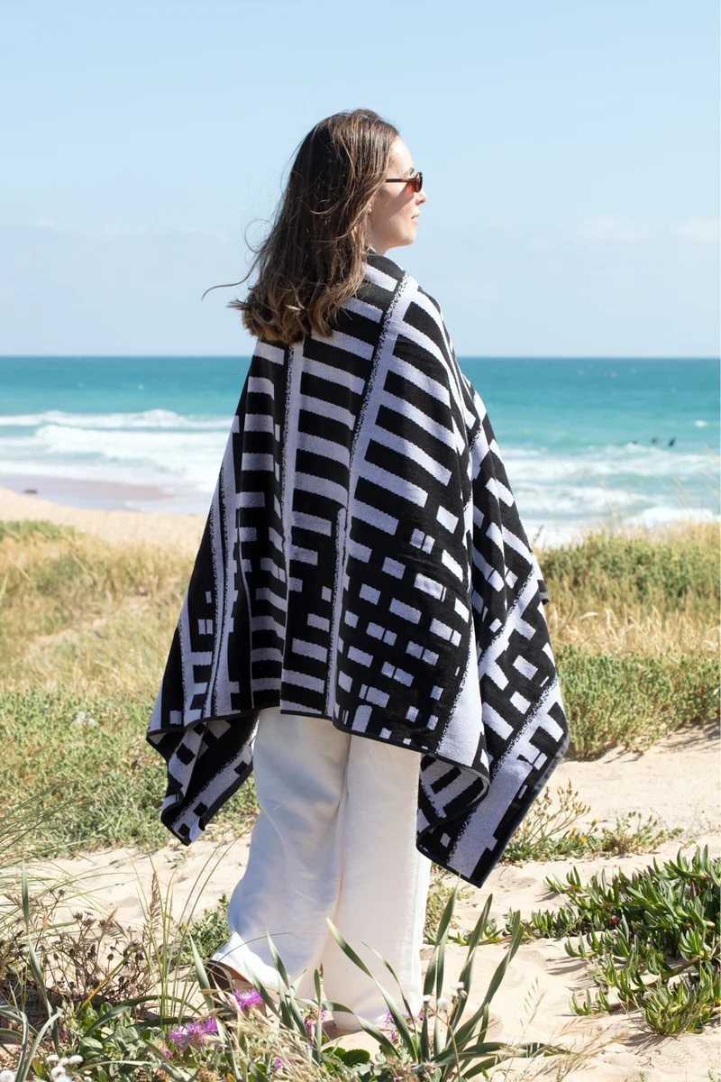 Beach Towel “Line Break” by Sylvain Brottes - XL 100% Cotton
