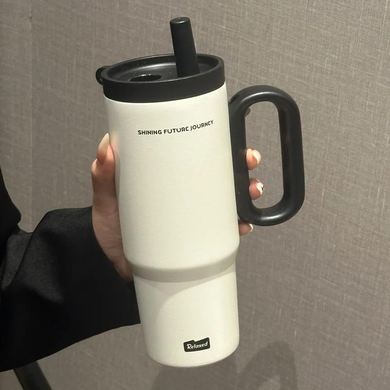 Edelstahl Thermobecher 750ml – Mit Strohhalm & Griff, Vakuumisoliert für Kaffee & Reisen