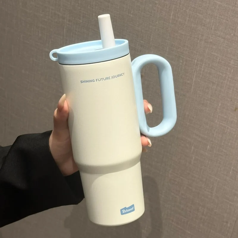 Edelstahl Thermobecher 750ml – Mit Strohhalm & Griff, Vakuumisoliert für Kaffee & Reisen