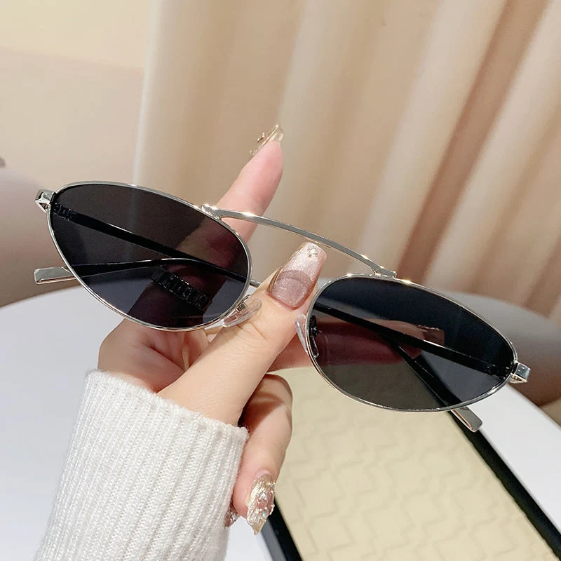 Dame modische solbrille i elegant ovaldesign Luvikno