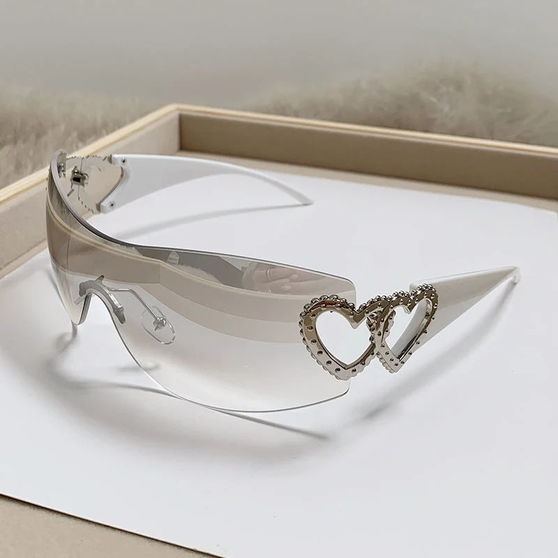 Dame designer-solbrille med luksuriøs hjerte-akseent Luvikno