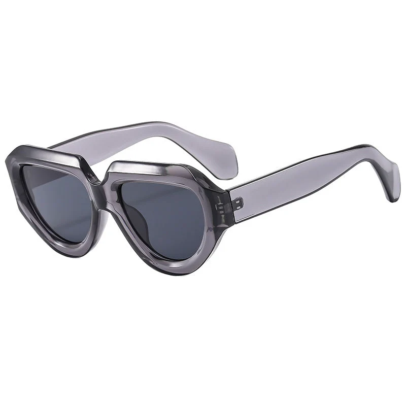 Dame cat-eye solbrille med moderne gjennomsiktig ramme og UV-beskyttelse Luvikno