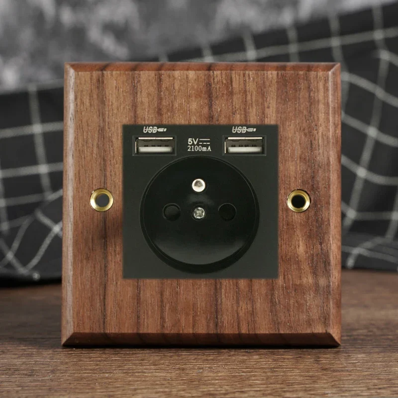 RetroLux Schwarzes Walnussholz Umschalter 1–4 Gang – Messing Knebel, Massivholz & USB-Option