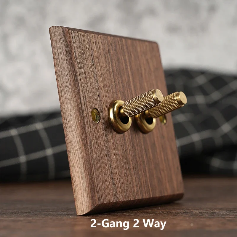 RetroLux Schwarzes Walnussholz Umschalter 1–4 Gang – Messing Knebel, Massivholz & USB-Option