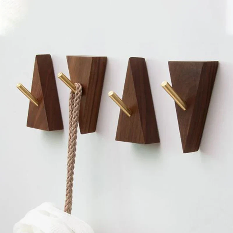 TriLuxe Dreieck Wandhaken – Messing & Massivholz