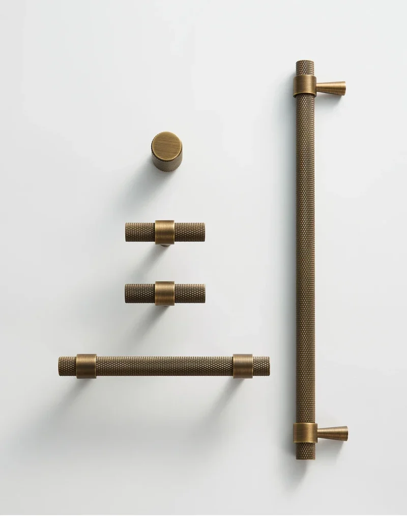 Nurlin Massiver Messing T-Bar Griff