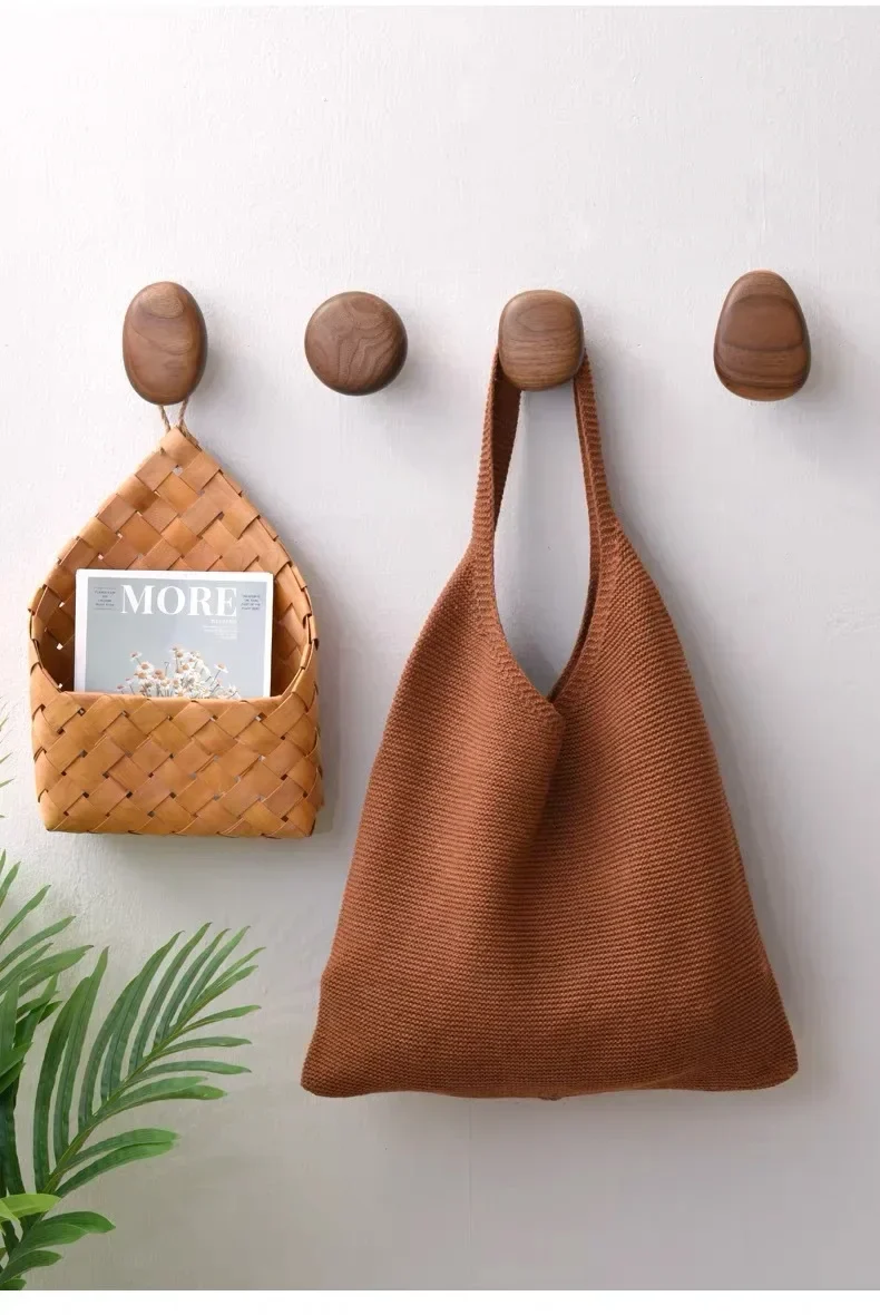 NordicPebble Wandhaken aus Massivholz