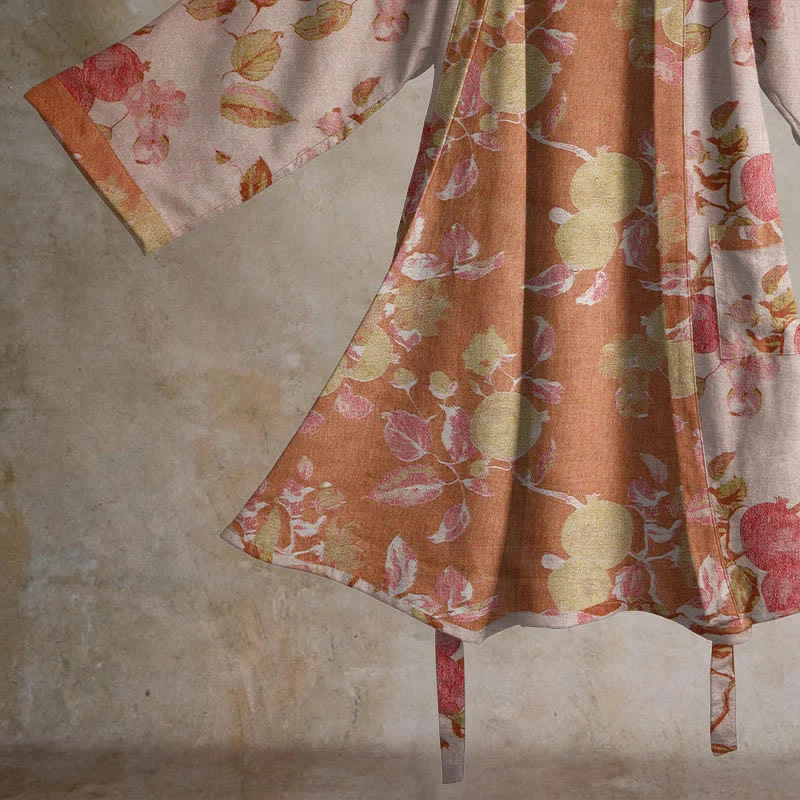 Kimono-Bademantel aus Baumwolle mit botanischem Granatapfelmuster