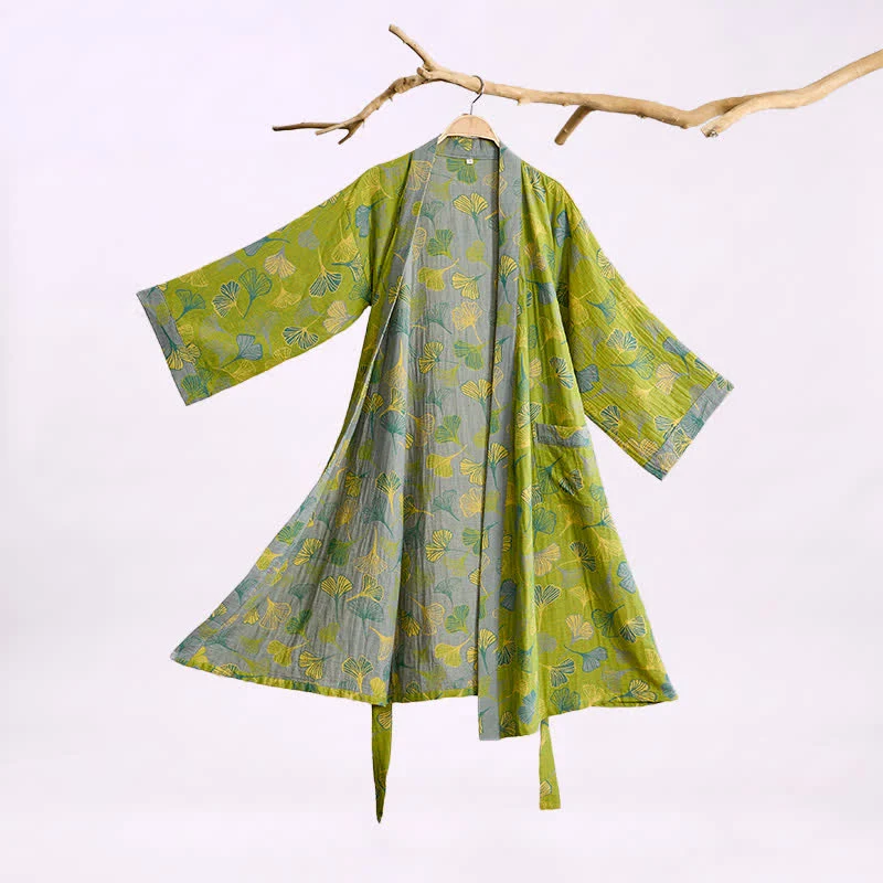 Kimono-Bademantel aus grün-grauem Ginkgoblatt-Baumwolle